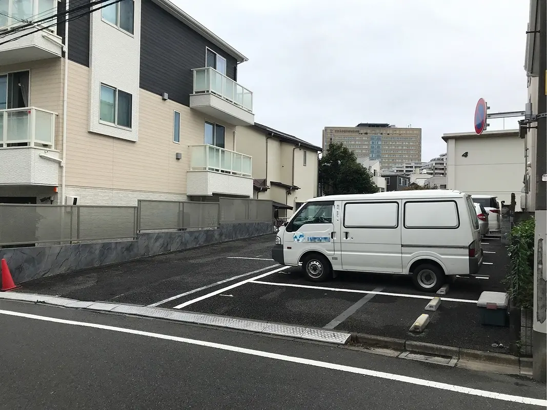 板橋区仲宿　月極駐車場